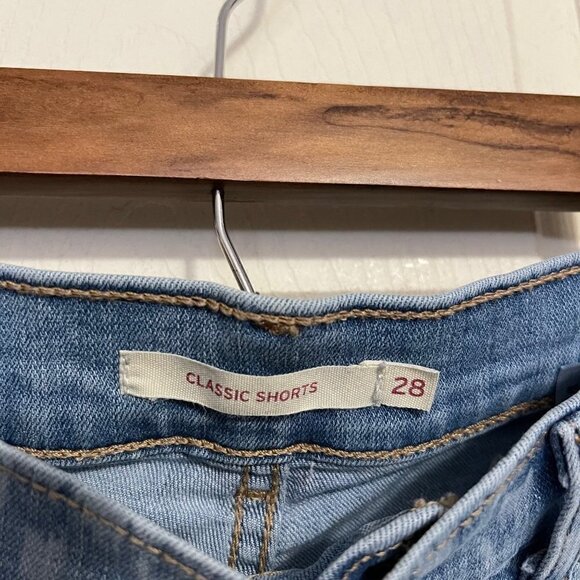 Levi's Women's Light Patterned High Rise Stretch Jean Classic Shorts Size 28 - Picture 3 of 8